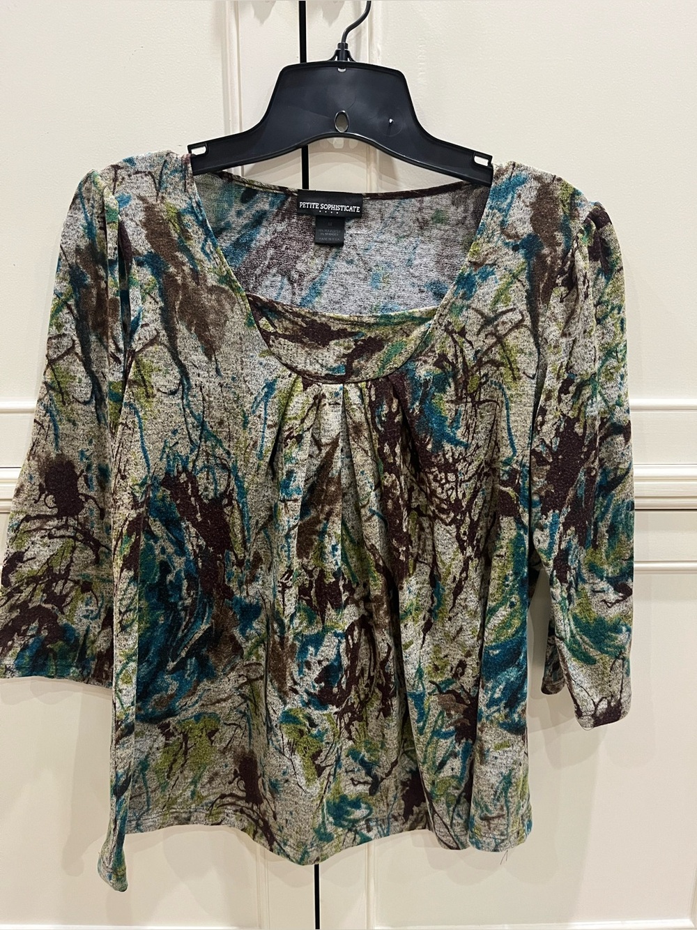 Petite Sophisticate Green Multi-Color Scoop Neck Top MP